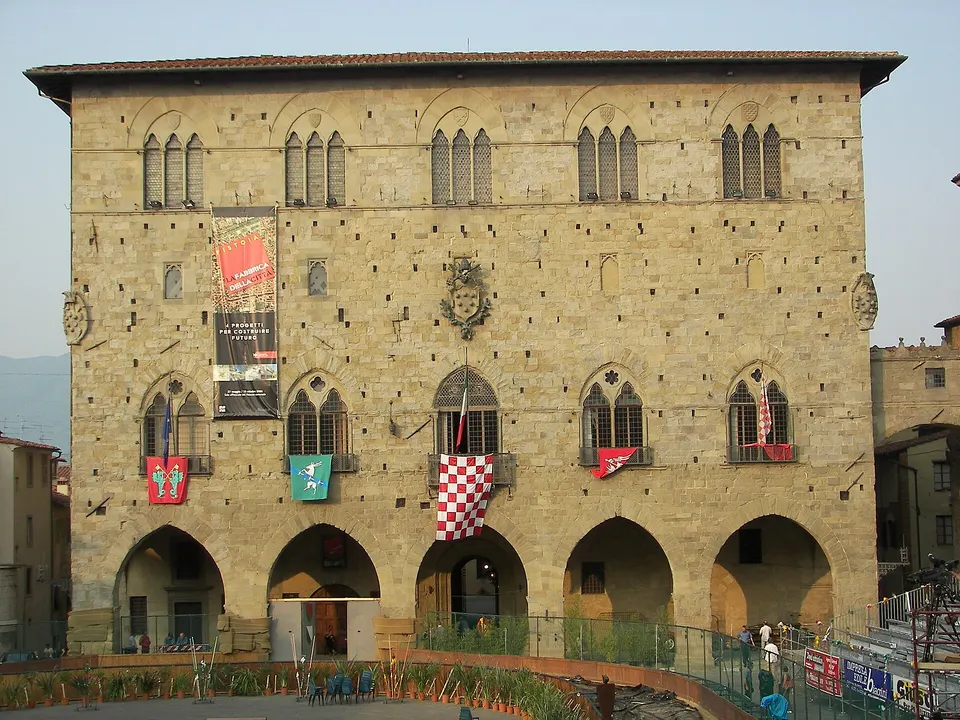 Pistoia palazzo comunale